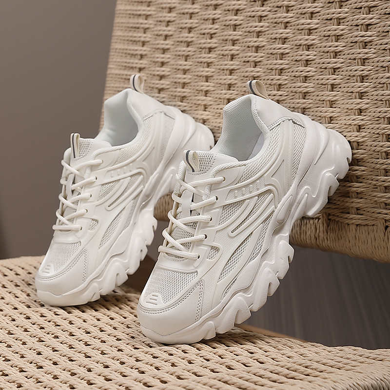 Zapatos Deportivos de Platafor - Luxury Lifestyle Fashion reseña y precio